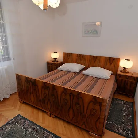 Creska 629 Apartment