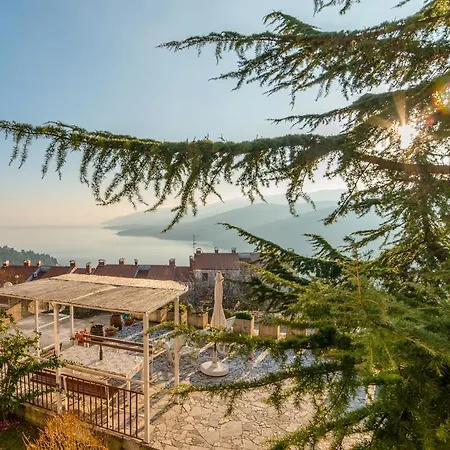 Apartment Creska 629 Rabac