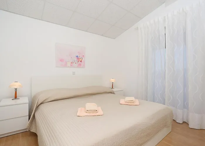 Apartman Creska 629 *